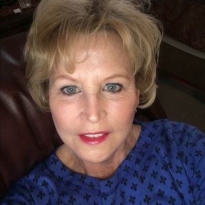 Meet your Posher, Carol